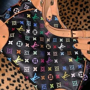 *** Lightly used *** Louis Vuitton Greta Purse